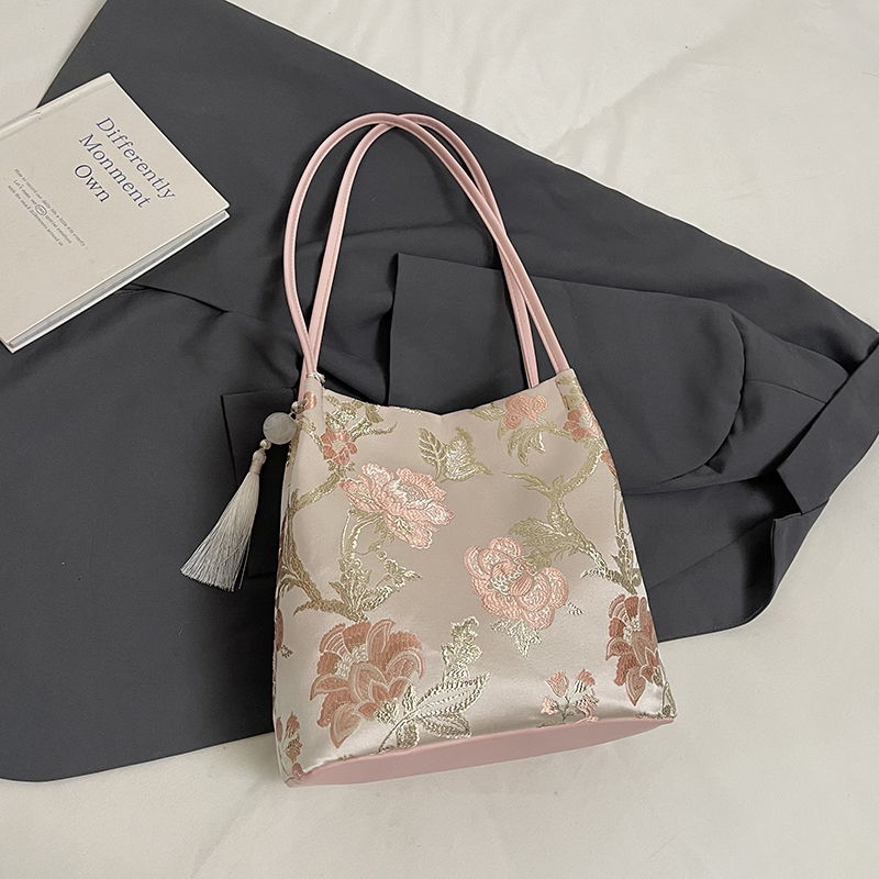 2025 Trendy Chinese-Style Women's Large Capacity Bucket Bag - Fashionable Commuting Shoulder Bag 2025 Trendy Chinese-Style Women's Large Capacity Bucket Bag - Fashionable Commuting Shoulder Bag