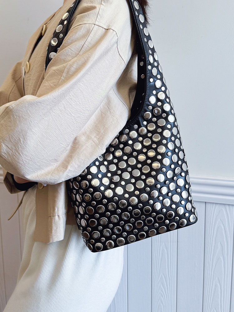 2025 Winter Trendy Underarm Bucket Bag - High-End Versatile Shoulder Bag for Office Commuting and Everyday Style 2025 Winter Trendy Underarm Bucket Bag - High-End Versatile Shoulder Bag for Office Commuting and Everyday Style