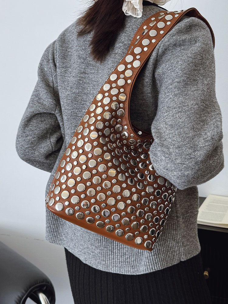 2025 Winter Trendy Underarm Bucket Bag - High-End Versatile Shoulder Bag for Office Commuting and Everyday Style 2025 Winter Trendy Underarm Bucket Bag - High-End Versatile Shoulder Bag for Office Commuting and Everyday Style