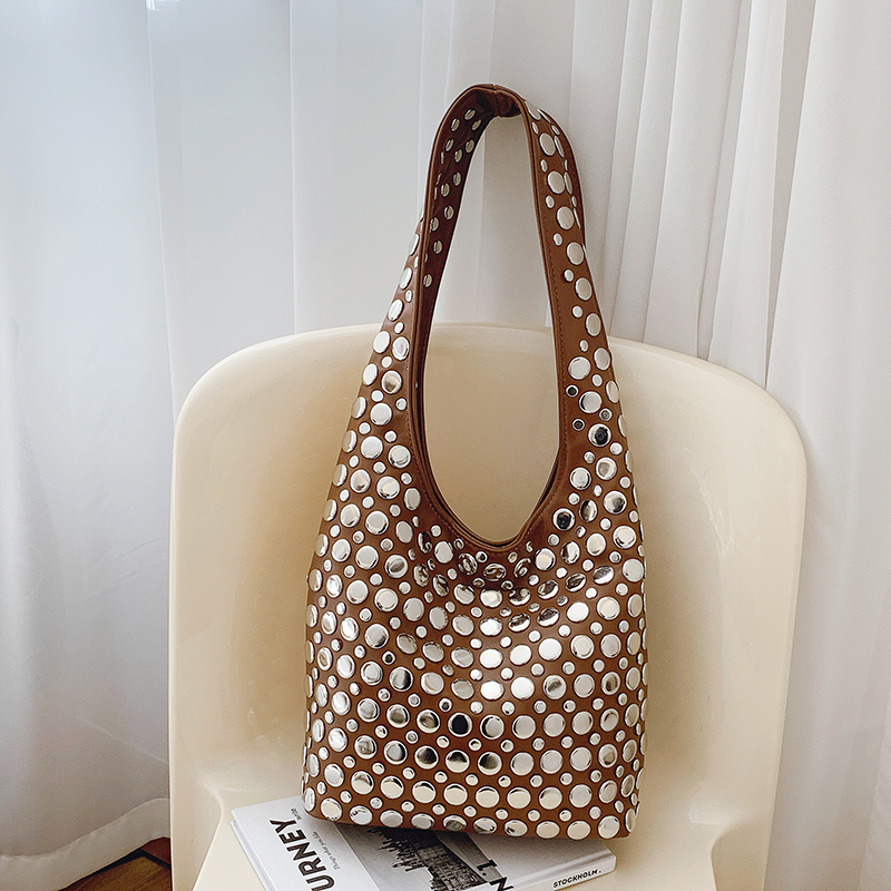 2025 Winter Trendy Underarm Bucket Bag - High-End Versatile Shoulder Bag for Office Commuting and Everyday Style 2025 Winter Trendy Underarm Bucket Bag - High-End Versatile Shoulder Bag for Office Commuting and Everyday Style