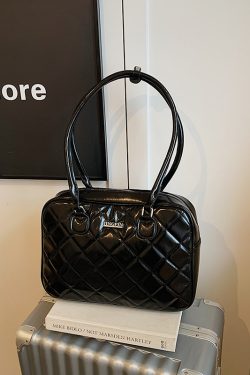2025 Winter Women's Minimalist Diamond-Patterned Handheld Travel Bag, Chic Shoulder Bag, High-End Underarm Style