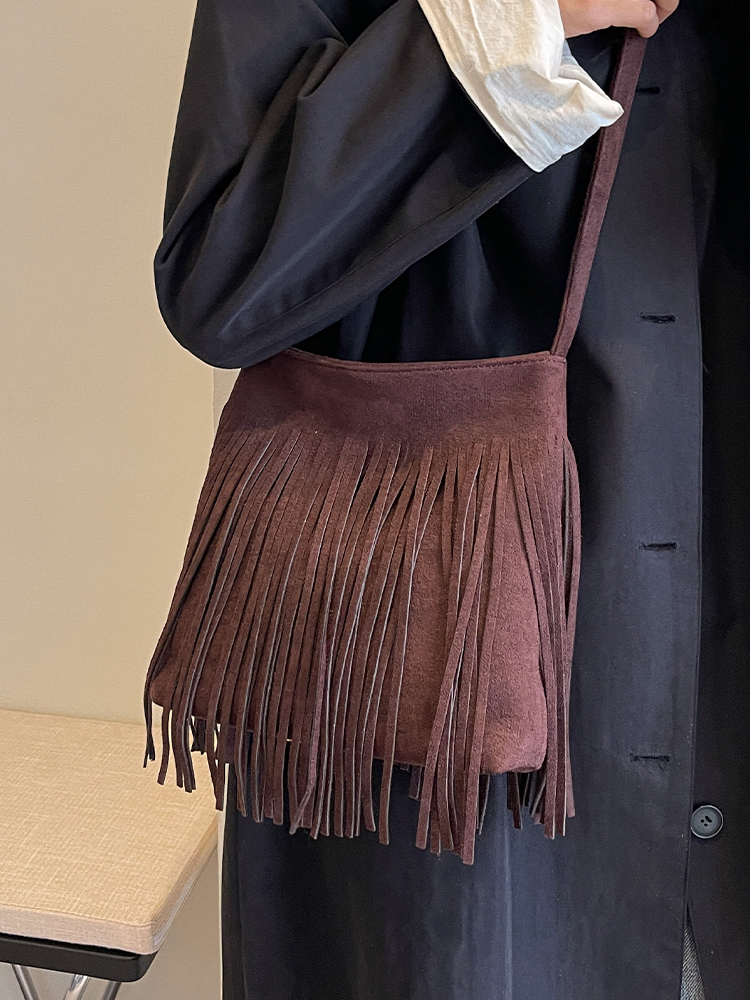 2025 Women's Autumn Winter Retro Korean Style Tassel Small Square Shoulder Bag - High-End Minimalist Fashion Accessory 2025 Women's Autumn Winter Retro Korean Style Tassel Small Square Shoulder Bag - High-End Minimalist Fashion Accessory