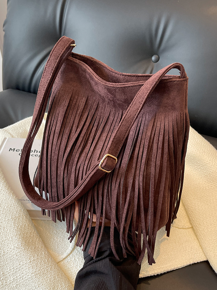 2025 Women's Autumn Winter Retro Korean Style Tassel Small Square Shoulder Bag - High-End Minimalist Fashion Accessory 2025 Women's Autumn Winter Retro Korean Style Tassel Small Square Shoulder Bag - High-End Minimalist Fashion Accessory
