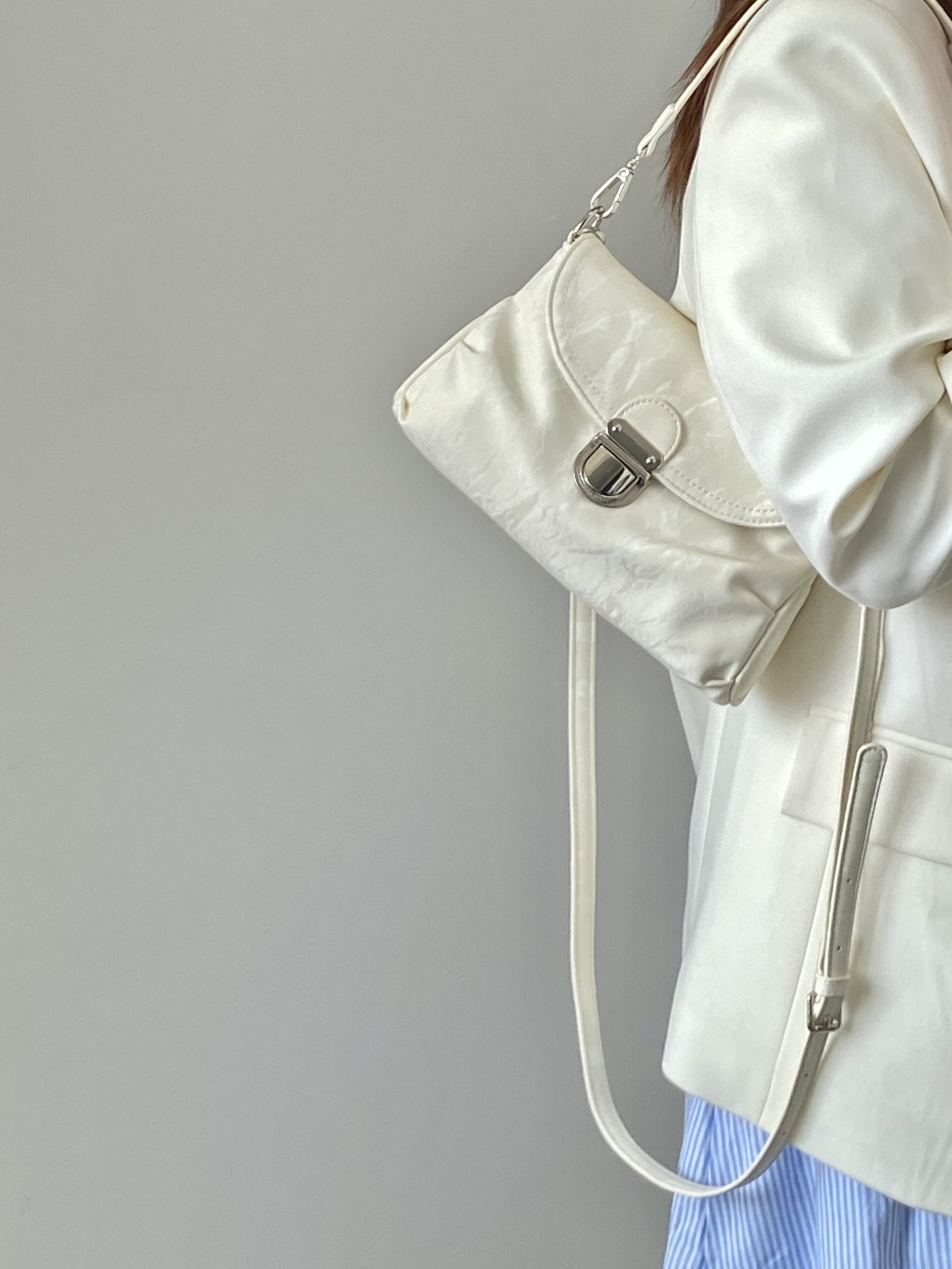 2025 Women's High-End Lock Clutch Bag - Versatile Underarm, Shoulder, Handheld, Crossbody Small Bag for Spring Summer Fashion 2025 Women's High-End Lock Clutch Bag - Versatile Underarm, Shoulder, Handheld, Crossbody Small Bag for Spring Summer Fashion