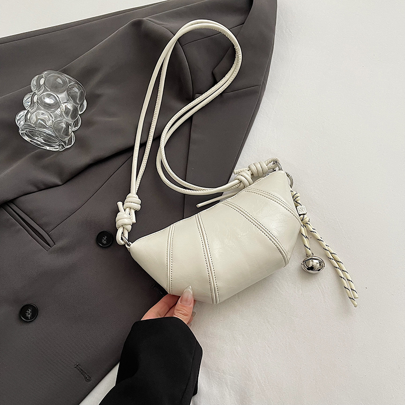 2025 Women's High-End Silver Horn Dumpling Bag - Textured Crossbody Zipper Phone Bag for Summer Fashion 2025 Women's High-End Silver Horn Dumpling Bag - Textured Crossbody Zipper Phone Bag for Summer Fashion