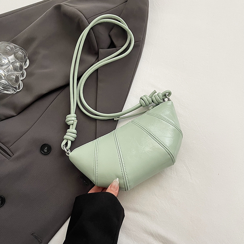 2025 Women's High-End Silver Horn Dumpling Bag - Textured Crossbody Zipper Phone Bag for Summer Fashion 2025 Women's High-End Silver Horn Dumpling Bag - Textured Crossbody Zipper Phone Bag for Summer Fashion