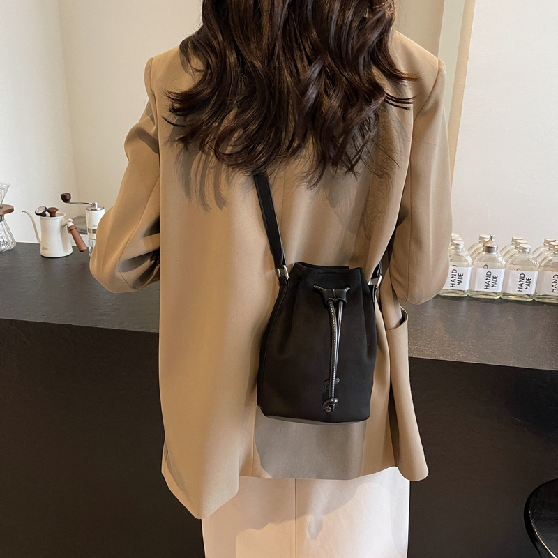 2025 Women's High-End Summer Drawstring Bucket Bag - Chic Shoulder Crossbody Phone Bag for Fashionable Outings 2025 Women's High-End Summer Drawstring Bucket Bag - Chic Shoulder Crossbody Phone Bag for Fashionable Outings