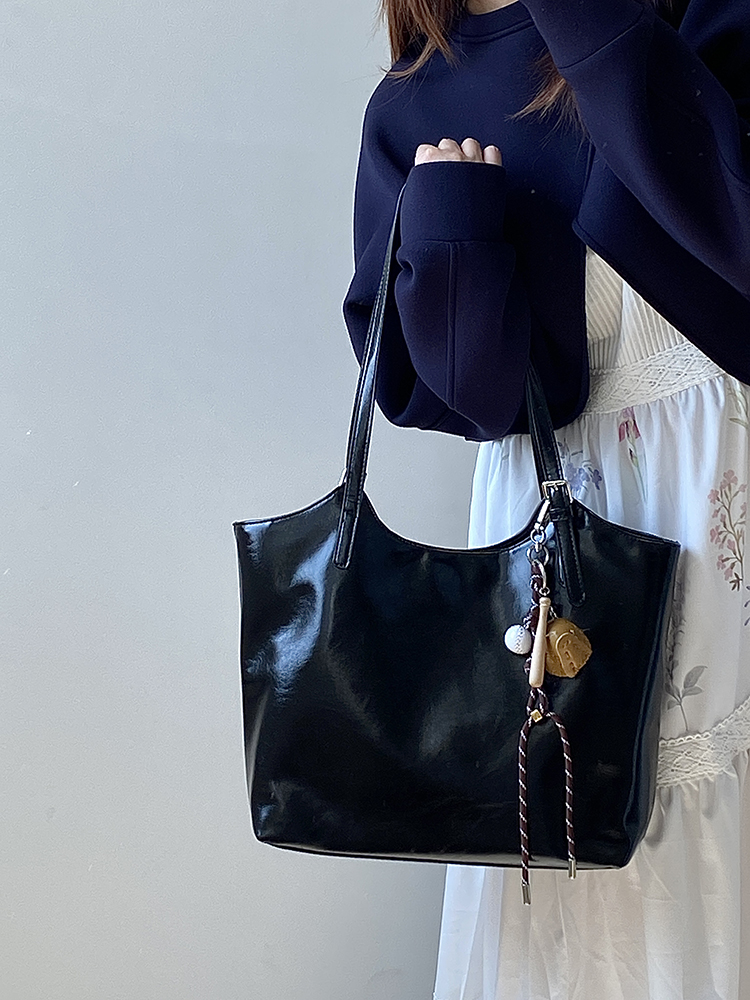 2025 Women's Korean Style Large Capacity Tote Bag - Versatile Professional Commuter Shoulder Handbag 2025 Women's Korean Style Large Capacity Tote Bag - Versatile Professional Commuter Shoulder Handbag