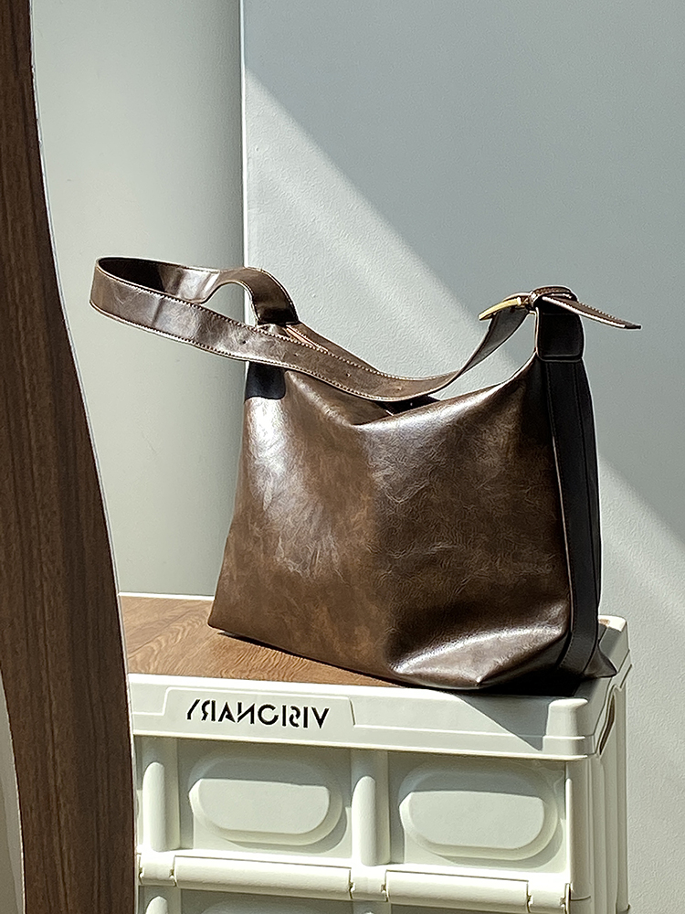 2025 Women's Korean Style Literary Retro Tote Bag - Large Capacity Commuter Shoulder & Crossbody Bag 2025 Women's Korean Style Literary Retro Tote Bag - Large Capacity Commuter Shoulder & Crossbody Bag