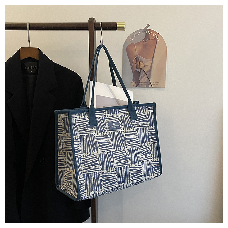 2025 Women's Large Capacity Canvas Tote Bag for Spring & Summer - Stylish Travel, Shopping, and Commuter Shoulder Bag 2025 Women's Large Capacity Canvas Tote Bag for Spring & Summer - Stylish Travel, Shopping, and Commuter Shoulder Bag