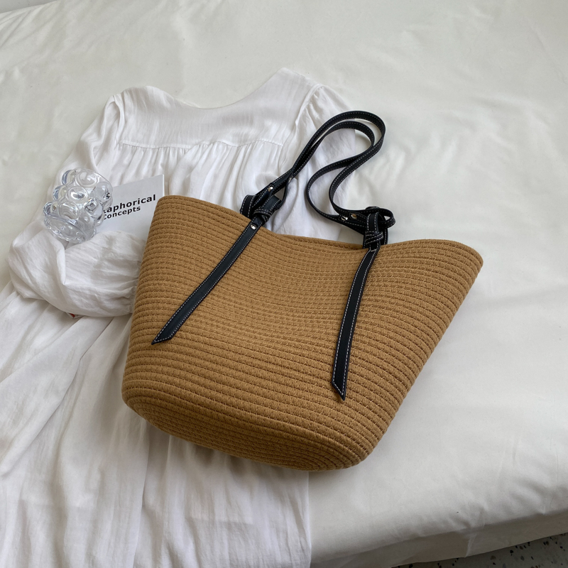 2025 Women's Large Capacity Grass-Woven Tote Bag, Versatile Fashionable Shoulder Bag for Spring and Summer 2025 Women's Large Capacity Grass-Woven Tote Bag, Versatile Fashionable Shoulder Bag for Spring and Summer