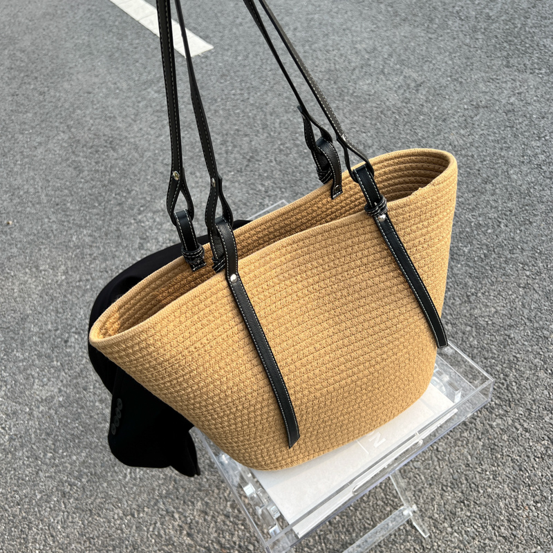 2025 Women's Large Capacity Grass-Woven Tote Bag, Versatile Fashionable Shoulder Bag for Spring and Summer 2025 Women's Large Capacity Grass-Woven Tote Bag, Versatile Fashionable Shoulder Bag for Spring and Summer