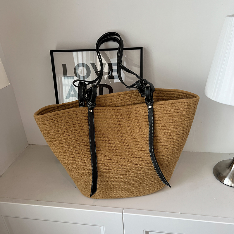 2025 Women's Large Capacity Grass-Woven Tote Bag, Versatile Fashionable Shoulder Bag for Spring and Summer 2025 Women's Large Capacity Grass-Woven Tote Bag, Versatile Fashionable Shoulder Bag for Spring and Summer