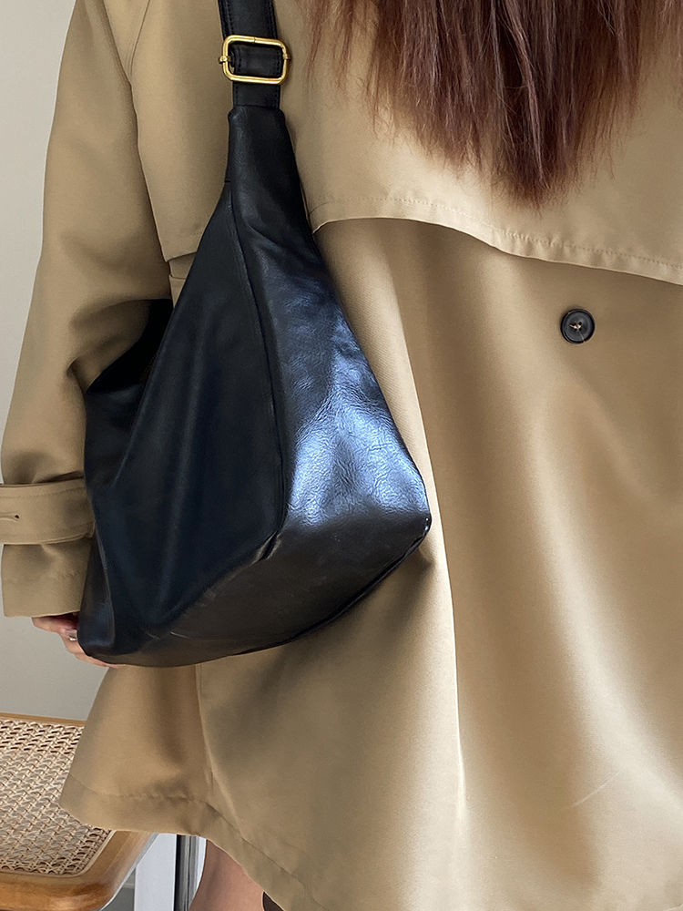 2025 Women's Large Capacity Shoulder Crossbody Bag - Simple Versatile Design for College Commuter Style 2025 Women's Large Capacity Shoulder Crossbody Bag - Simple Versatile Design for College Commuter Style