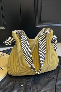 2025 Women's Large-Capacity Single-Shoulder Velvet Tote Bag - Versatile Commuting Bag for Spring and Summer Lazy Style