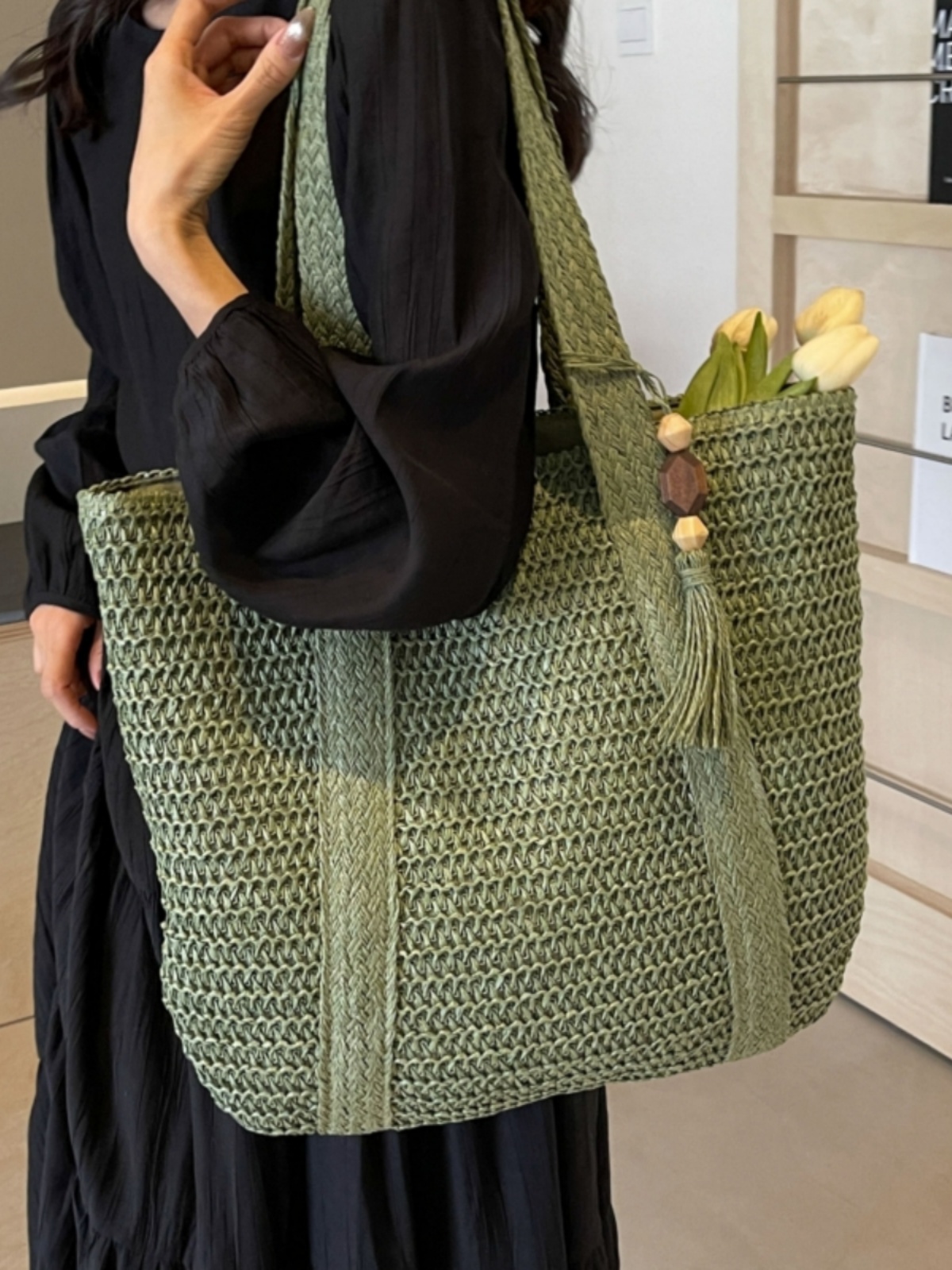 2025 Women's Large Capacity Straw Tote Bag - Woven Commuter Shoulder Bag for Spring and Summer Beach Vacations 2025 Women's Large Capacity Straw Tote Bag - Woven Commuter Shoulder Bag for Spring and Summer Beach Vacations