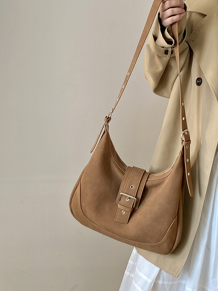 2025 Women's Matte Retro Saddle Bag - Versatile Crossbody Shoulder Bag for Commuting, Niche Design, Chic Everyday Style 2025 Women's Matte Retro Saddle Bag - Versatile Crossbody Shoulder Bag for Commuting, Niche Design, Chic Everyday Style