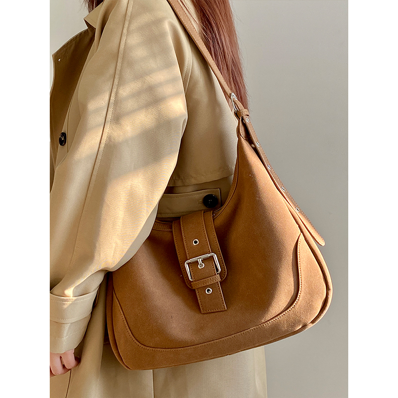 2025 Women's Matte Retro Saddle Bag - Versatile Crossbody Shoulder Bag for Commuting, Niche Design, Chic Everyday Style 2025 Women's Matte Retro Saddle Bag - Versatile Crossbody Shoulder Bag for Commuting, Niche Design, Chic Everyday Style