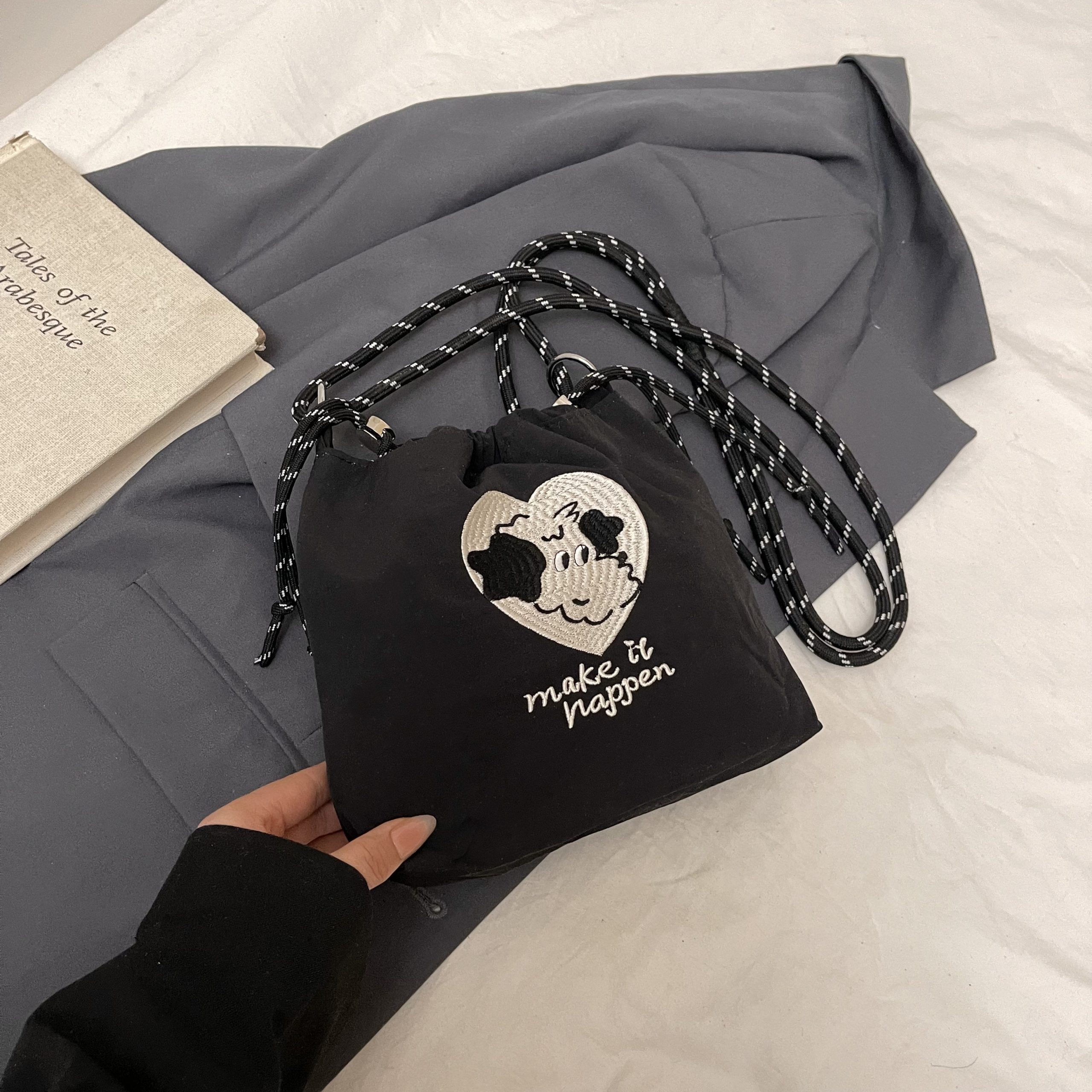2025 Women's Summer Nylon Embroidered Canvas Drawstring Crossbody Bag - Simple Portable Phone Bag 2025 Women's Summer Nylon Embroidered Canvas Drawstring Crossbody Bag - Simple Portable Phone Bag