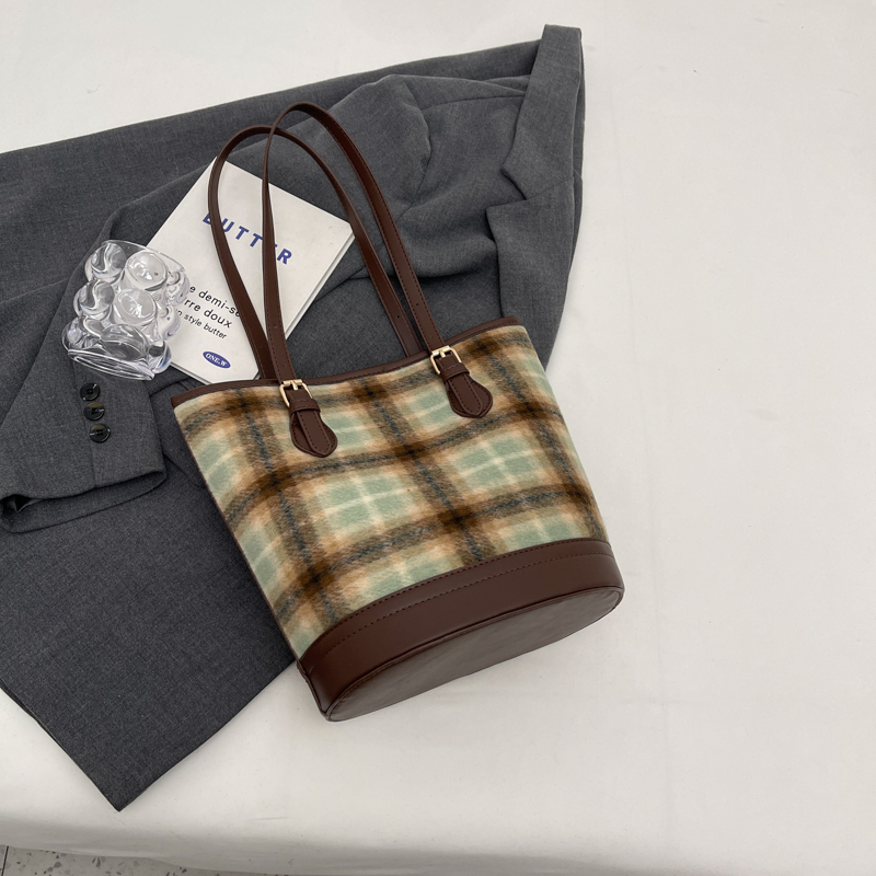 2025 Women's Trendy Spring Woolen Plaid Shoulder Bag - Large Capacity Commuting Bucket Bag 2025 Women's Trendy Spring Woolen Plaid Shoulder Bag - Large Capacity Commuting Bucket Bag