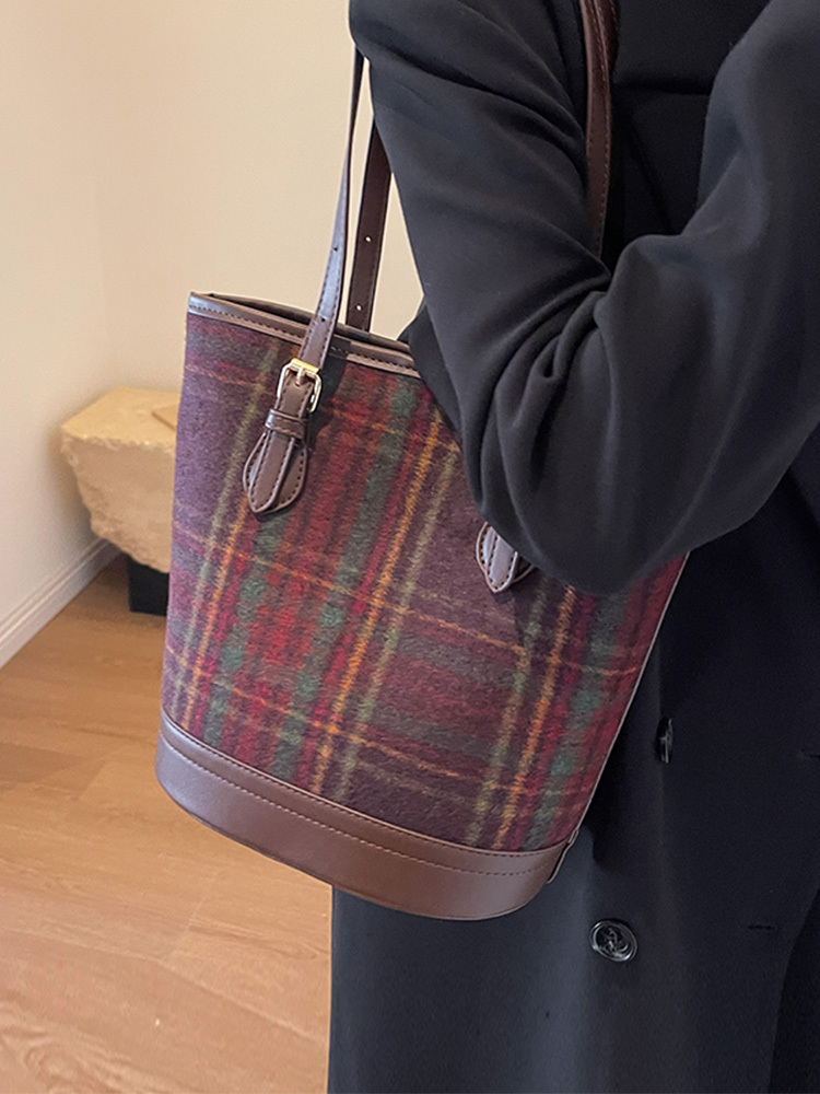 2025 Women's Trendy Spring Woolen Plaid Shoulder Bag - Large Capacity Commuting Bucket Bag 2025 Women's Trendy Spring Woolen Plaid Shoulder Bag - Large Capacity Commuting Bucket Bag