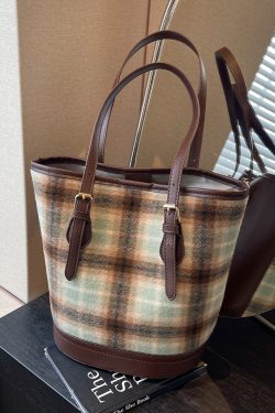 2025 Women's Trendy Spring Woolen Plaid Shoulder Bag - Large Capacity Commuting Bucket Bag