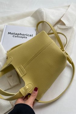 2025 Women's Versatile Fashion Bucket Bag - High-Quality Crossbody Handbag for Spring and Summer Style