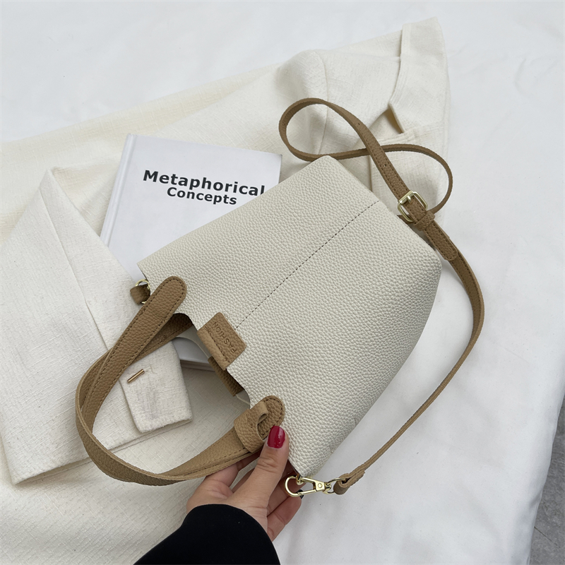 2025 Women's Versatile Fashion Bucket Bag - High-Quality Crossbody Handbag for Spring and Summer Style 2025 Women's Versatile Fashion Bucket Bag - High-Quality Crossbody Handbag for Spring and Summer Style