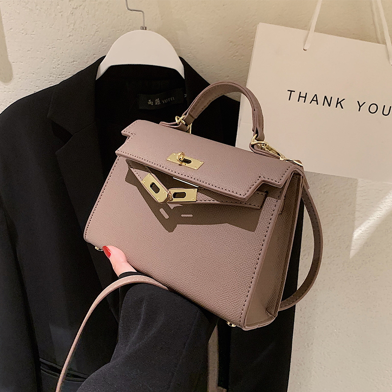 2060 High-End Women's Commuting Handbag - Versatile Spring/Summer 2025 Shoulder Crossbody Bag for Work & Everyday Use 2060 High-End Women's Commuting Handbag - Versatile Spring/Summer 2025 Shoulder Crossbody Bag for Work & Everyday Use