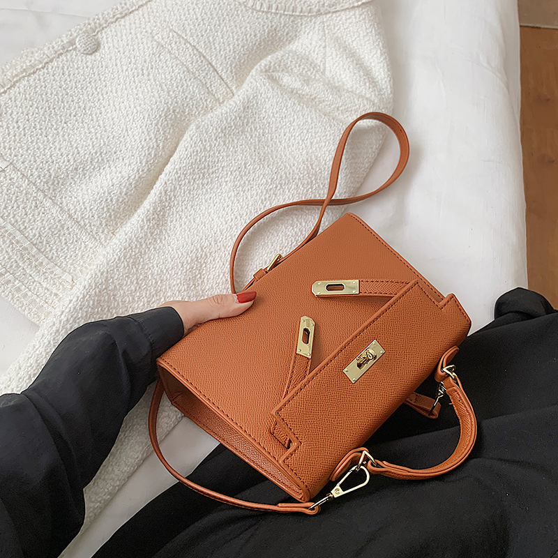 2060 High-End Women's Commuting Handbag - Versatile Spring/Summer 2025 Shoulder Crossbody Bag for Work & Everyday Use 2060 High-End Women's Commuting Handbag - Versatile Spring/Summer 2025 Shoulder Crossbody Bag for Work & Everyday Use