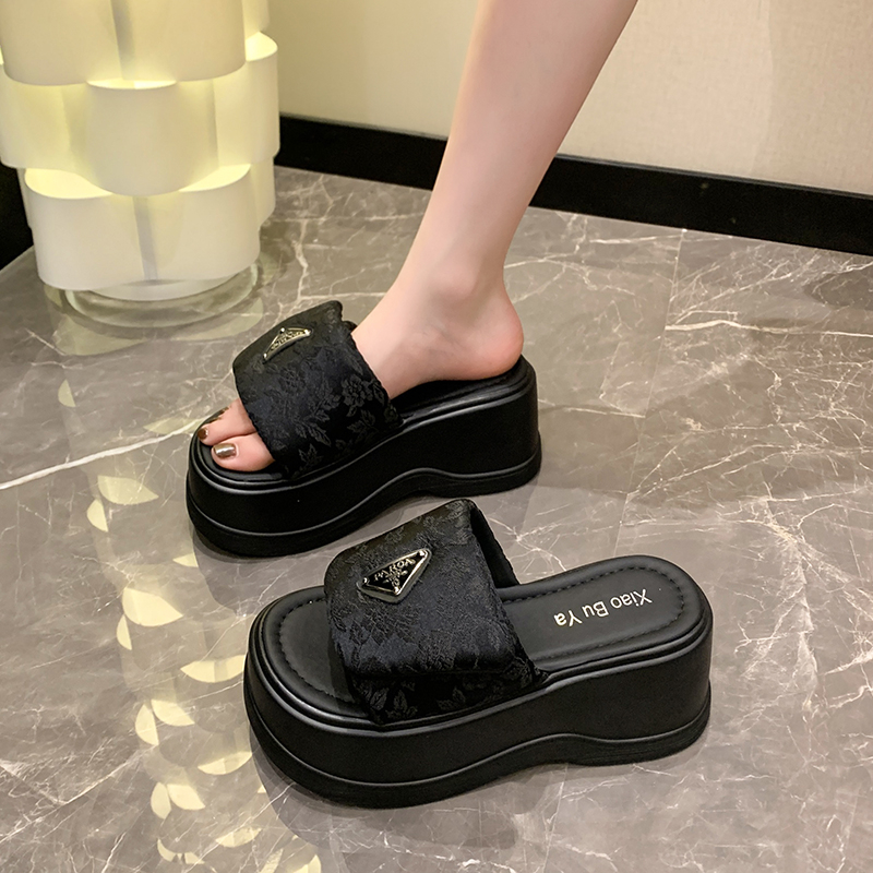 8cm Platform Sole Velcro One-Strap Sandals for Women - 2025 Summer Outdoor Thick-Soled Slippers 8cm Platform Sole Velcro One-Strap Sandals for Women - 2025 Summer Outdoor Thick-Soled Slippers