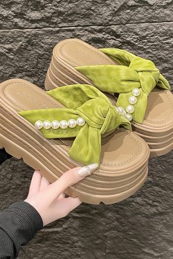 8cm Thick-Soled Pearl Slippers for Women - Summer Fairy Style Height-Increasing Beach Sandals for Outdoor Wear