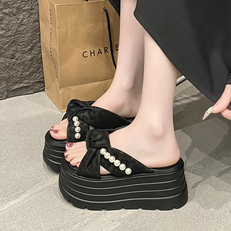 8cm Thick-Soled Pearl Slippers for Women - Summer Fairy Style Height-Increasing Beach Sandals for Outdoor Wear 8cm Thick-Soled Pearl Slippers for Women - Summer Fairy Style Height-Increasing Beach Sandals for Outdoor Wear