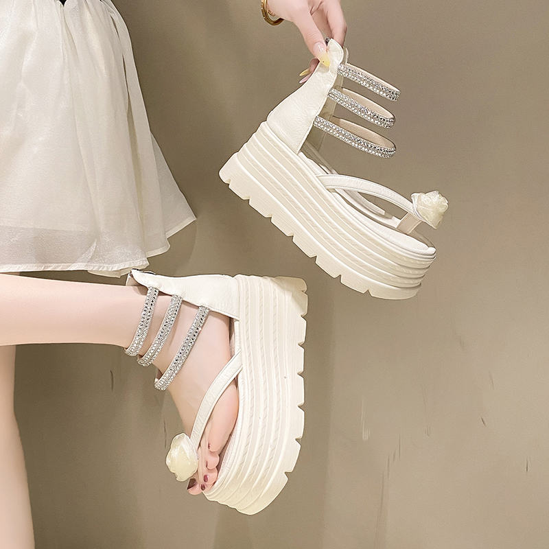 8cm Thick-Soled Roman Sandals for Women - 2025 Summer Style, Perfect with Skirts, Ideal for Petite Heights, Trendy Toe-Post Design 8cm Thick-Soled Roman Sandals for Women - 2025 Summer Style, Perfect with Skirts, Ideal for Petite Heights, Trendy Toe-Post Design