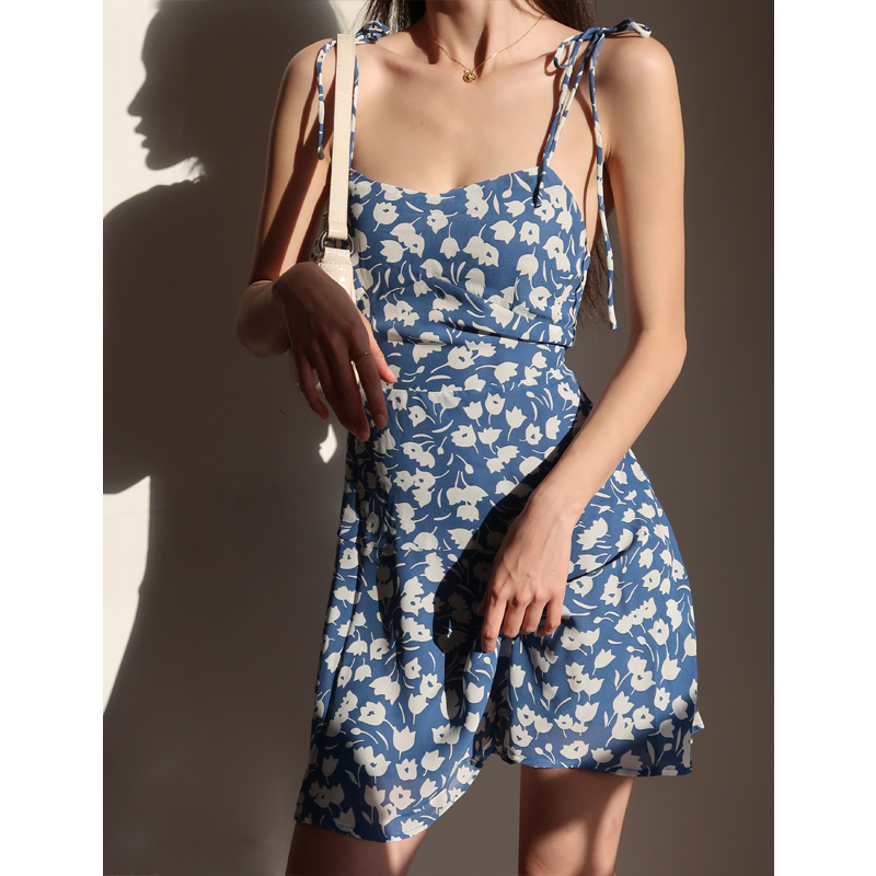 90s Retro Slim Fit Floral Wrap Dress with Waist Tie - Vacation Short Dress for Women 90s Retro Slim Fit Floral Wrap Dress with Waist Tie - Vacation Short Dress for Women