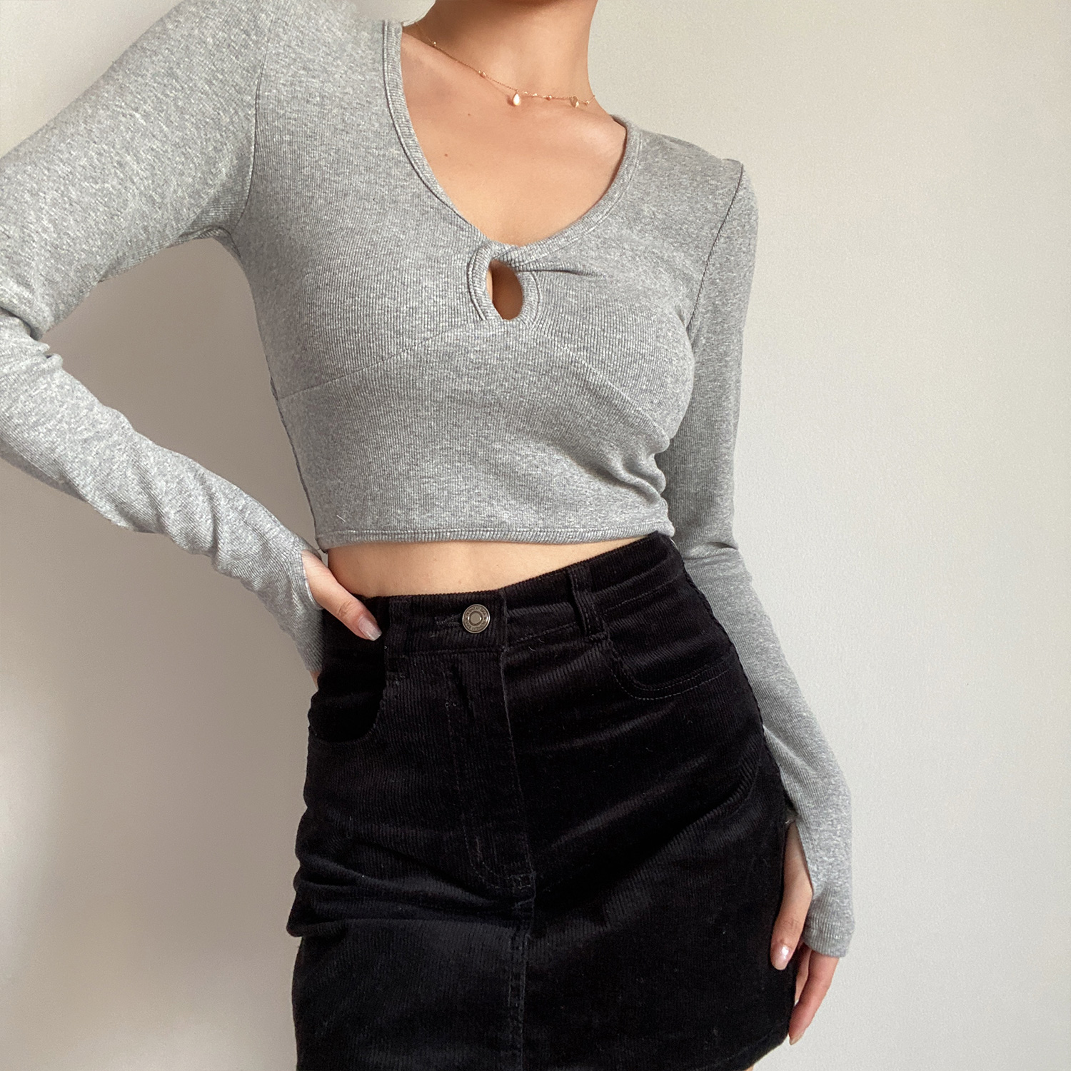 American Cute Girl V-Neck Hollow High Waist Short Slim Long Sleeve T-Shirt Top - Solid Color Y2K Style American Cute Girl V-Neck Hollow High Waist Short Slim Long Sleeve T-Shirt Top - Solid Color Y2K Style