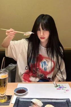 American Graffiti Cartoon Printed Short Sleeve T-Shirt for Women - Casual Versatile Summer Top, 2025 Y2K Style