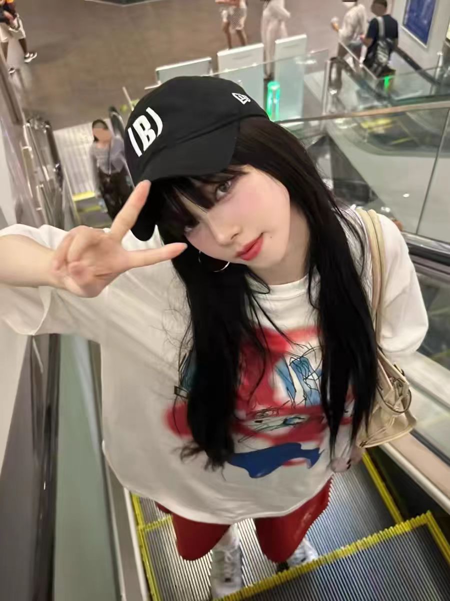 American Graffiti Cartoon Printed Short Sleeve T-Shirt for Women - Casual Versatile Summer Top, 2025 Y2K Style American Graffiti Cartoon Printed Short Sleeve T-Shirt for Women - Casual Versatile Summer Top, 2025 Y2K Style