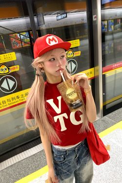 American Heart Letter Print Short Sleeve T-Shirt for Men and Women - Loose Fit Versatile Tee for Spring/Summer 2025