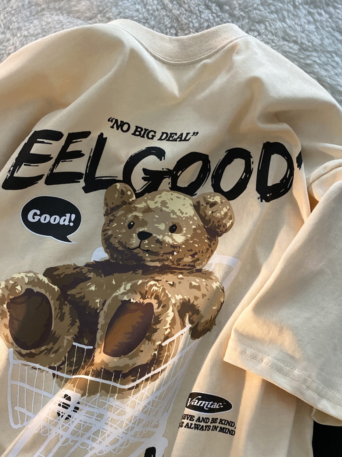 American Retro Bear Graphic Short Sleeve T-Shirt for Men and Women, Plus Size Loose-Fitting Couples Top, Trendy Streetwear American Retro Bear Graphic Short Sleeve T-Shirt for Men and Women, Plus Size Loose-Fitting Couples Top, Trendy Streetwear