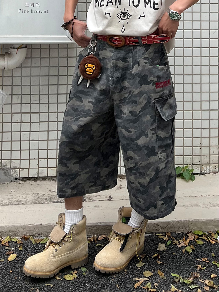 American Retro Camouflage Cargo Shorts for Men & Women - Loose-Fitting, Casual Wide-Leg Summer Shorts American Retro Camouflage Cargo Shorts for Men & Women - Loose-Fitting, Casual Wide-Leg Summer Shorts