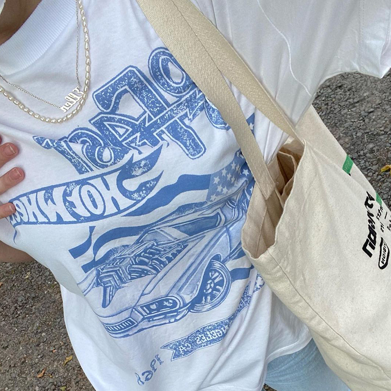 American Retro Car White T-Shirt for Women - Oversized Short Sleeve Vintage Top, Y2K Style Hot Girl Fashion American Retro Car White T-Shirt for Women - Oversized Short Sleeve Vintage Top, Y2K Style Hot Girl Fashion