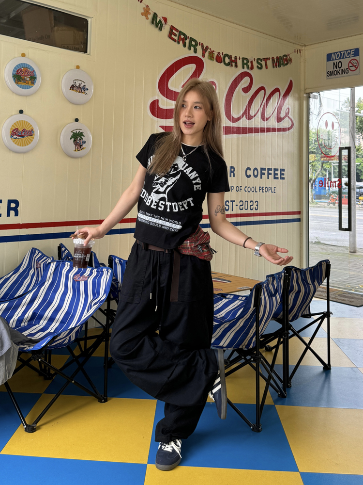 American Retro Casual Short Sleeve T-Shirt for Women - Trendy Summer Street Style Top, Versatile Everyday Wear American Retro Casual Short Sleeve T-Shirt for Women - Trendy Summer Street Style Top, Versatile Everyday Wear