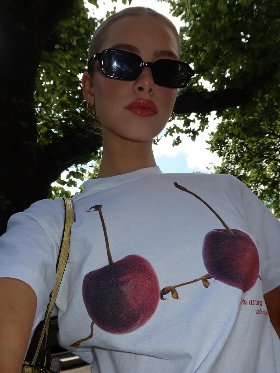 American Retro Cherry Fruit 3D Printed Short Sleeve T-Shirt for Women, Trendy Loose Fit Y2K Style Top American Retro Cherry Fruit 3D Printed Short Sleeve T-Shirt for Women, Trendy Loose Fit Y2K Style Top