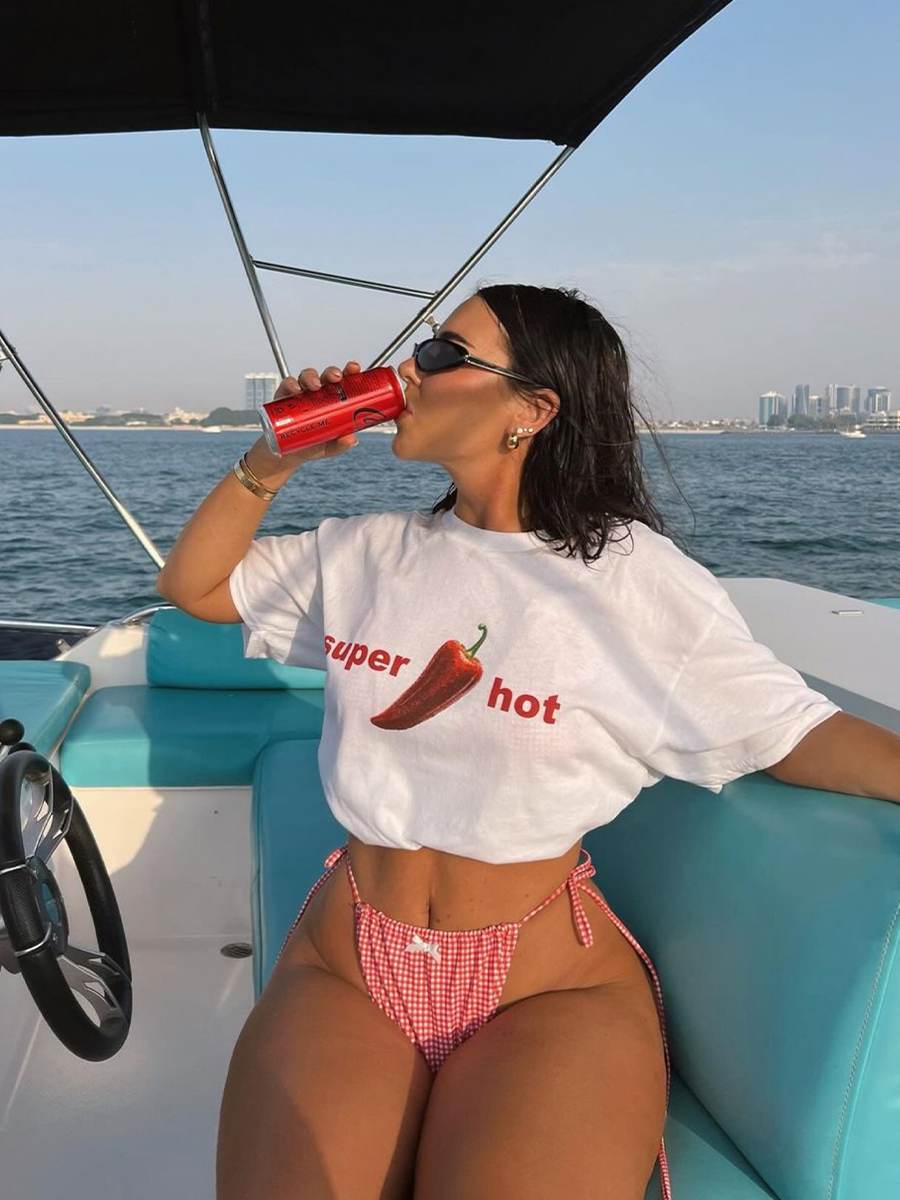 American Retro Chili Print Oversized Short-Sleeve T-Shirt for Women, Pure Cotton Spicy Girl Top, Y2K Trendy Fashion American Retro Chili Print Oversized Short-Sleeve T-Shirt for Women, Pure Cotton Spicy Girl Top, Y2K Trendy Fashion