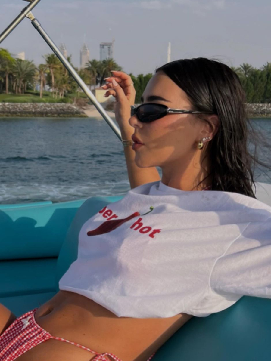 American Retro Chili Print Oversized Short-Sleeve T-Shirt for Women, Pure Cotton Spicy Girl Top, Y2K Trendy Fashion American Retro Chili Print Oversized Short-Sleeve T-Shirt for Women, Pure Cotton Spicy Girl Top, Y2K Trendy Fashion