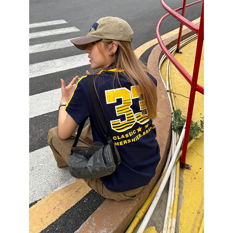 American Retro Color-Blocking Striped Short Sleeve T-Shirt with Small Collar for Women - Trendy Summer Streetwear American Retro Color-Blocking Striped Short Sleeve T-Shirt with Small Collar for Women - Trendy Summer Streetwear