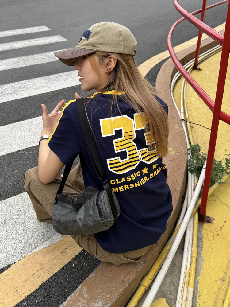 American Retro Color-Blocking Striped Short Sleeve T-Shirt with Small Collar for Women - Trendy Summer Streetwear American Retro Color-Blocking Striped Short Sleeve T-Shirt with Small Collar for Women - Trendy Summer Streetwear