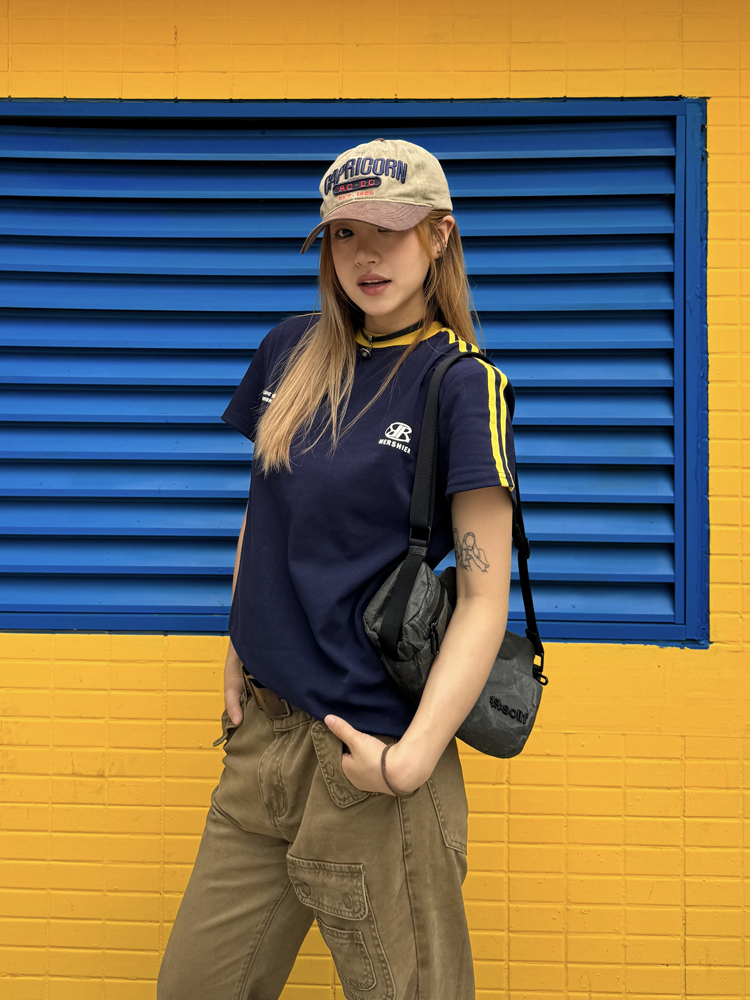 American Retro Color-Blocking Striped Short Sleeve T-Shirt with Small Collar for Women - Trendy Summer Streetwear American Retro Color-Blocking Striped Short Sleeve T-Shirt with Small Collar for Women - Trendy Summer Streetwear