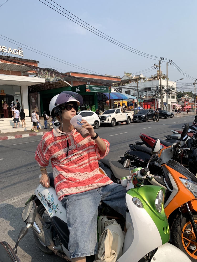 American Retro Colorful Striped Hollow Knit Shirt - Spring Summer Loose Casual Lapel Top for Trendy Style American Retro Colorful Striped Hollow Knit Shirt - Spring Summer Loose Casual Lapel Top for Trendy Style